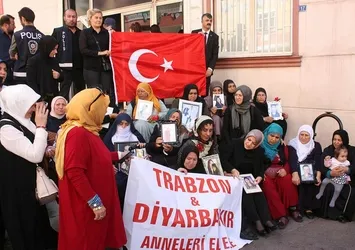 Şehit yakınlarından evlat nöbetine destek