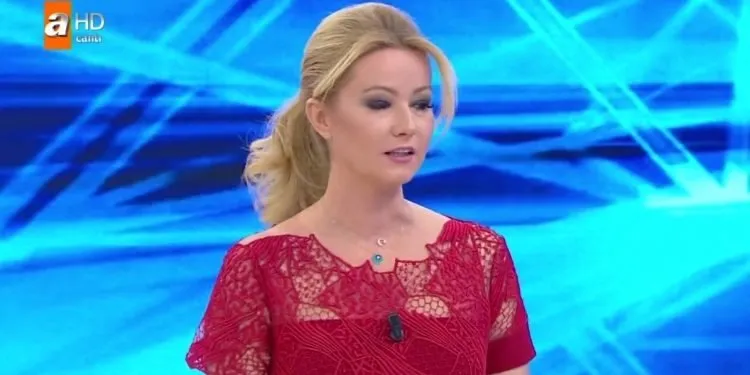 Muge Anli Oglumu Cok Ozledim Dedi Herkesi Saskina Cevirdi Muge Anli Nin Kac Cocugu Var