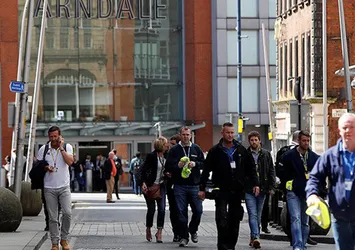 İngiltere'de bomba paniği! AVM boşaltıldı