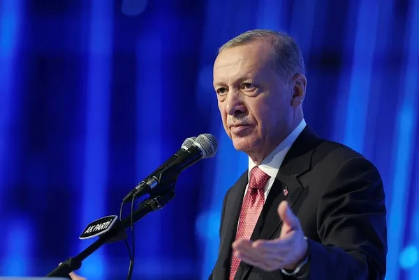 AK Parti startı Doğru zaman doğru adam sloganıyla verdi! Başkan Erdoğan seçim beyannamesini açıkladı