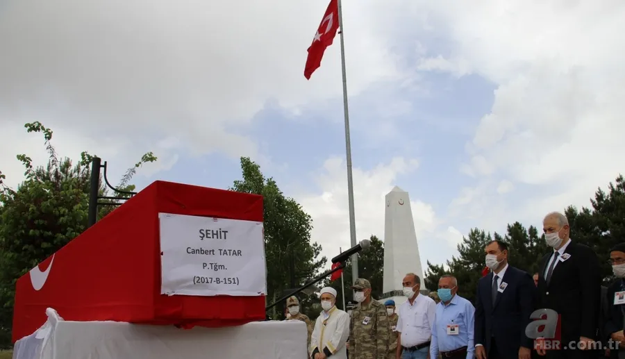 İdlib şehidi Teğmen Canbert Tatar, memleketi Elazığ’da son yolculuğuna uğurlandı 12