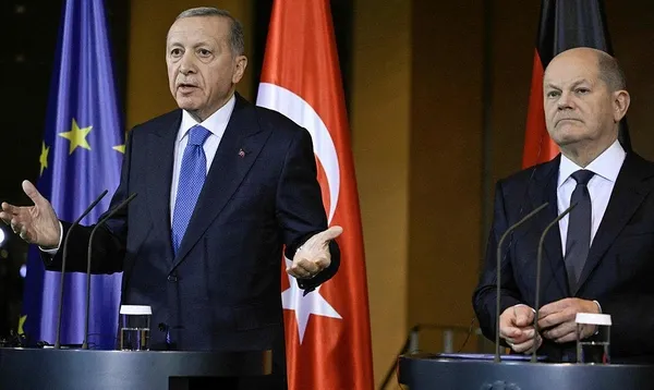 baskan-erdogandan-almanya-donusu-flas-mesajlar-1700310651780.jpeg Başkan Erdoğan'dan Almanya dönüşü flaş mesajlar: Filistin, İsrail'in nükleer silahları, Netanyahu, Eurofighter, Almanya'daki FETÖ'cüler ve yeni Anayasa... - 11