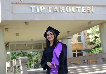 Balıkesir'deki otobüs kazasında hayatını kaybetmişti! Bilge Toker'in acılı babası: Diplomasını almak kısmet olmadı yavruma