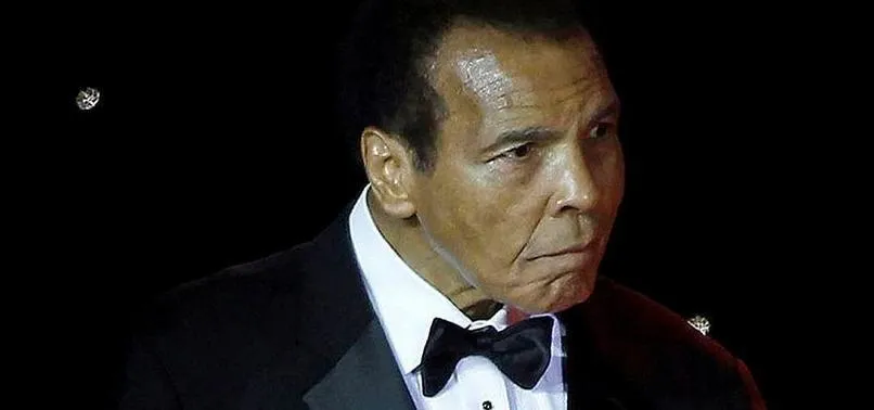Efsane boksör Muhammed Ali hayatını kaybetti