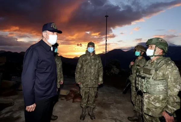 Son dakika: Milli Savunma Bakanı Hulusi Akar Irak’ın kuzeyinde