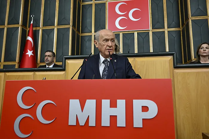 Bahçeli’den Özgür Özel’in sokak çağrılarına çok sert tepki: Hayırdır Özgür Bey darbe mi düşünüyorsun?