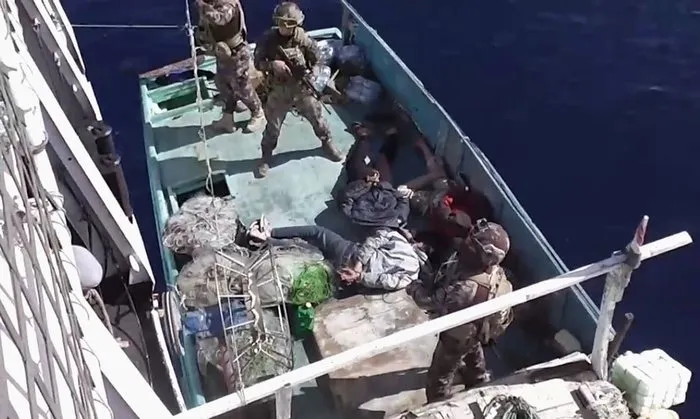 Son dakika: Akdeniz'de tarihi uyuşturucu operasyonu! İçişleri Bakan Yardımcısı Mehmet Ersoy detaylarını anlattı - 1