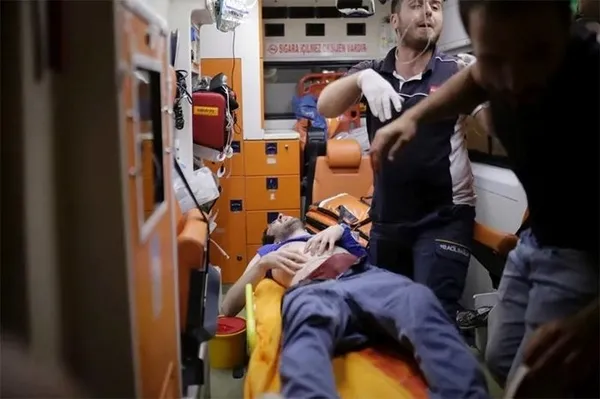 15 Temmuz hain darbe girişiminde görevli olan doktorlar yaşadıklarını anlattı! Yaralıyken başkasına yardım edenler vardı - 4