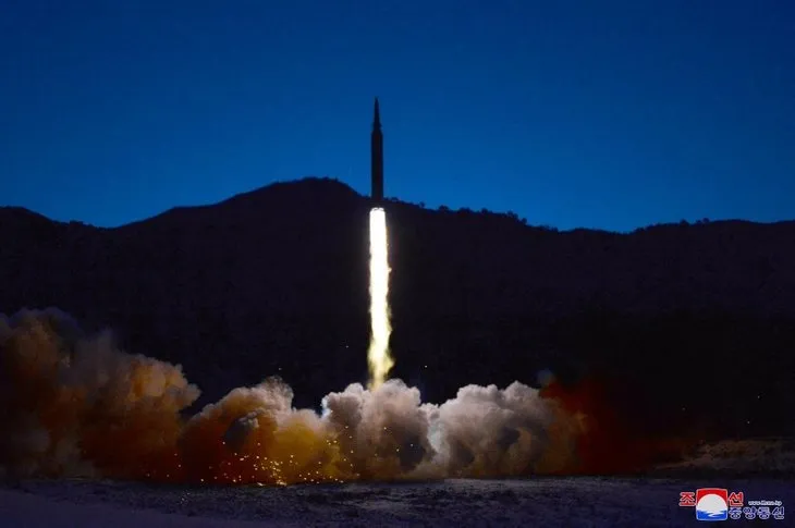 Kim Jong geri adım atmadı! Düşmanlara yeniden meydan okudu! Yeni füze denemesi