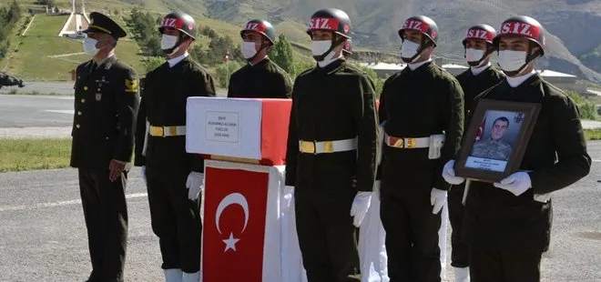 Pençe Yıldırım Harekatı’nda şehit olan asker için Hakkari’de tören düzenlendi