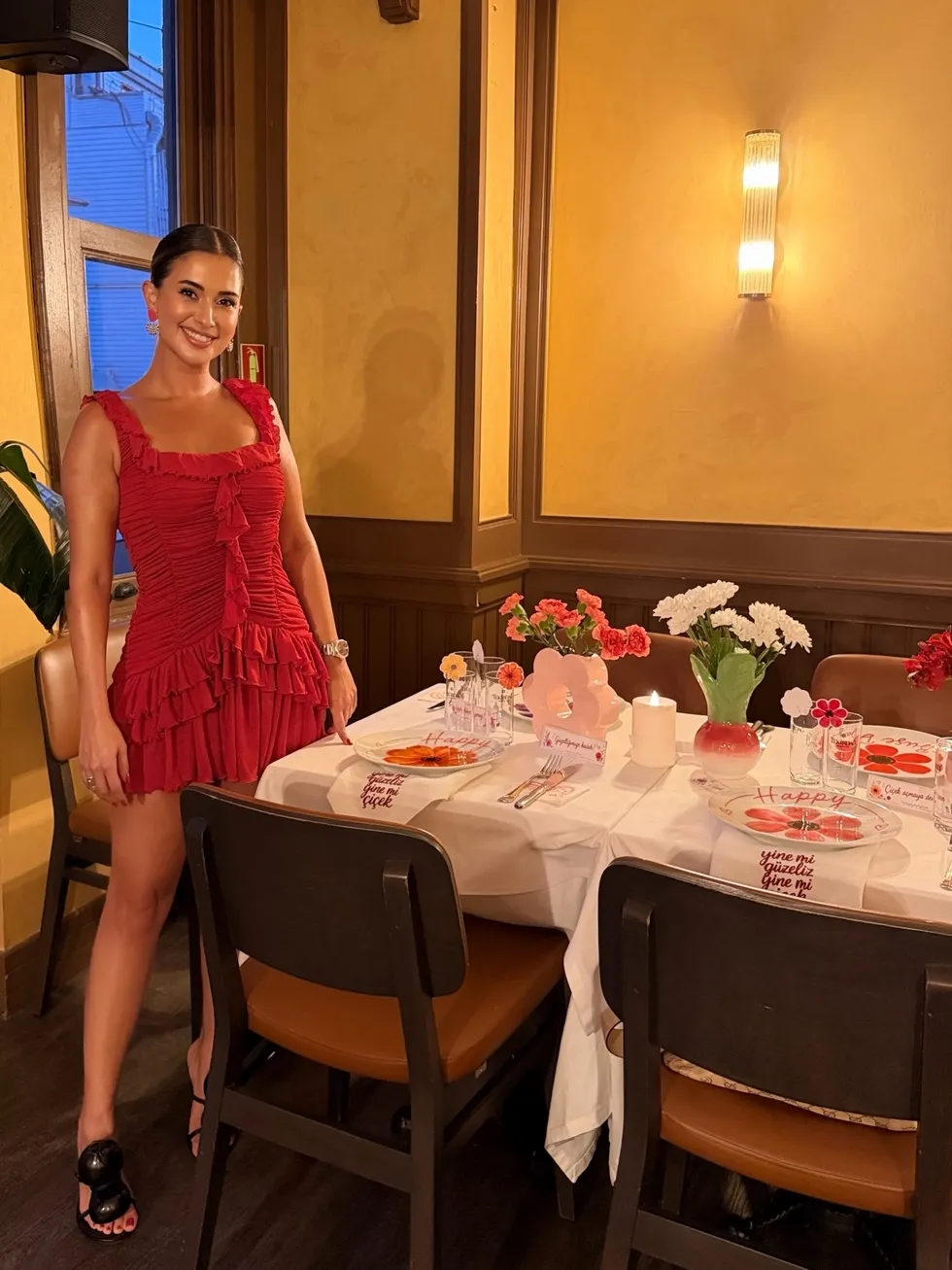 1787748132455.jpg Buse Terim 36. yaşına aşkıyla girdi! Batu Son ile romantik pozları gündem oldu - 1