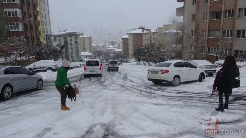 Karlı havalarda araç nasıl kullanılmalı? Sürücüler nelere dikkat etmeli? Güvenli sürüş teknikleri neler? A Haber'de anlattı 5