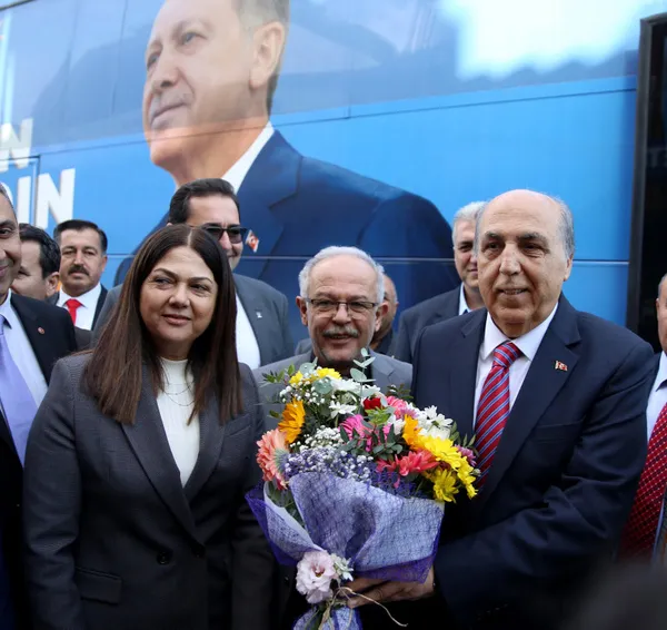 AK Parti Muğla Belediye başkan adayı Aydın Ayaydın: Halk 15 senedir hizmete susamış