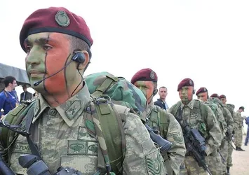 Bir Bordo Bereli nasıl olunur?