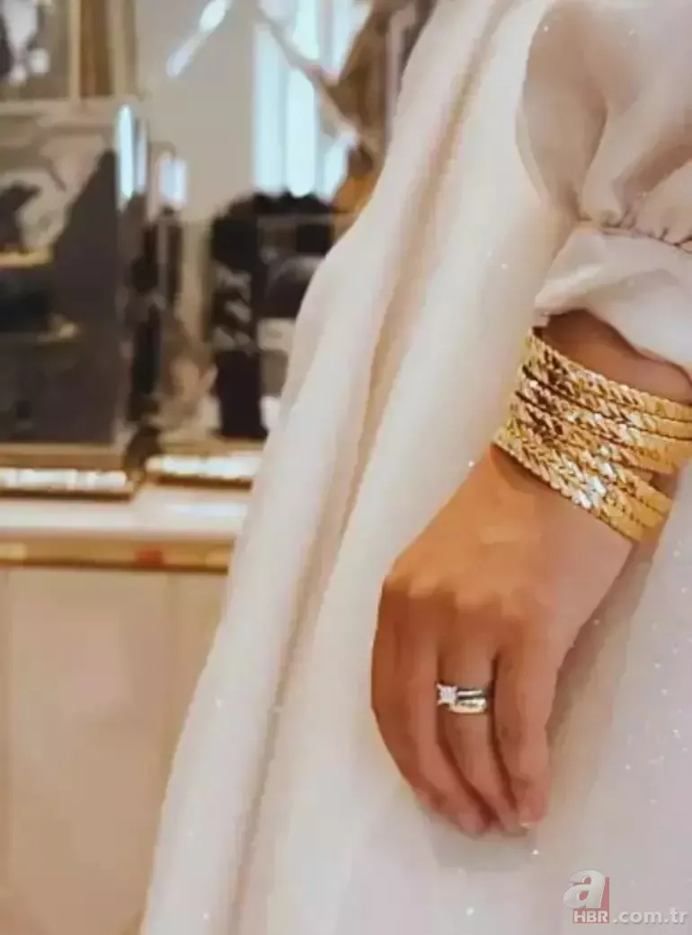 Kadir Ezildi düğün gibi nişan yaptı! Kayınvalide bir tepsi altın taktı 4