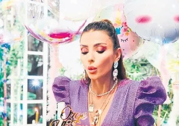 Özge Ulusoy ilan-ı aşk etti!