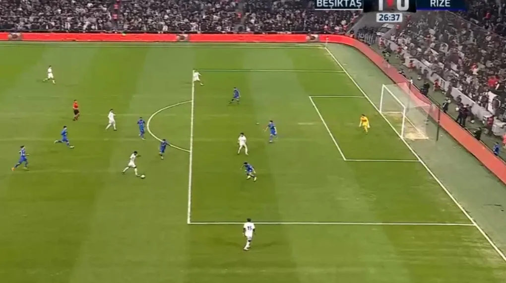 Beşiktaş perdeyi açtı