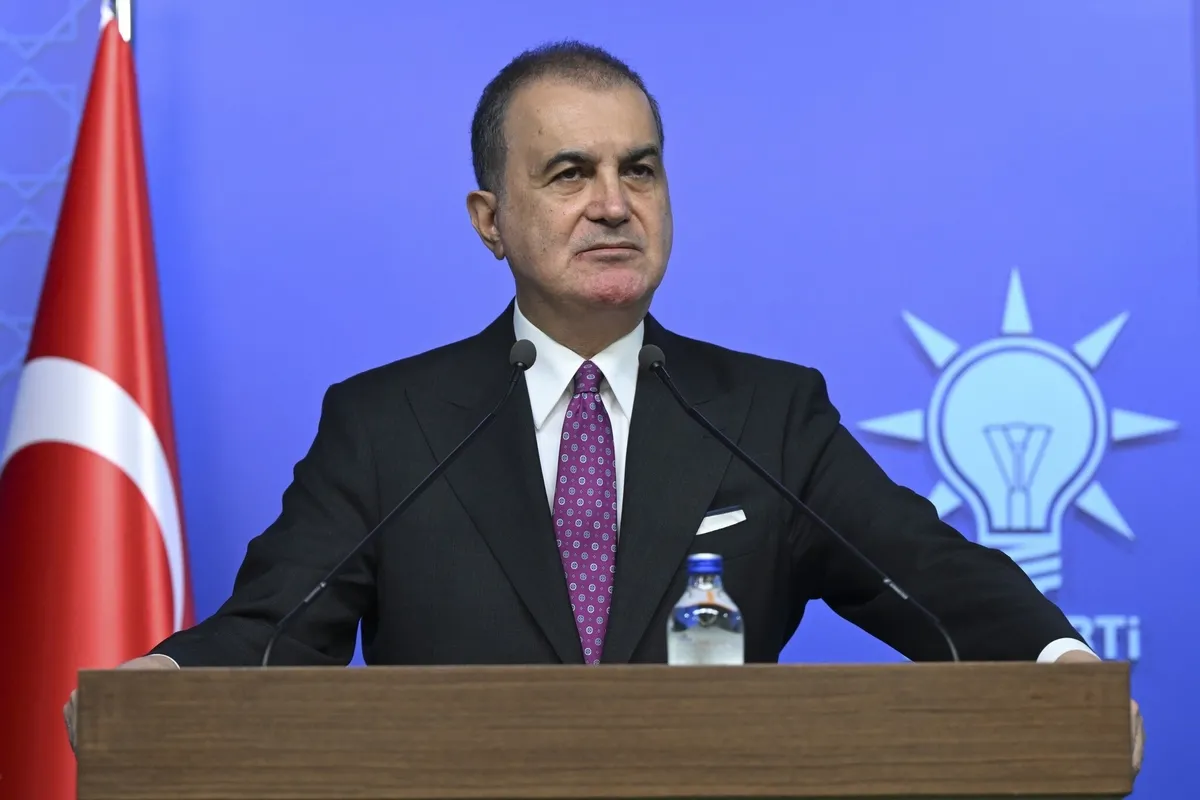 ak-parti-sozcusu-omer-celikten-piyasa-net-mesaj-fon-seytanlarinin-uzerine-gidiyoruz-1792504004085.jpeg AK Parti Sözcüsü Ömer Çelik'ten piyasa net mesaj: "Fon şeytanlarının üzerine gidiyoruz" - 3