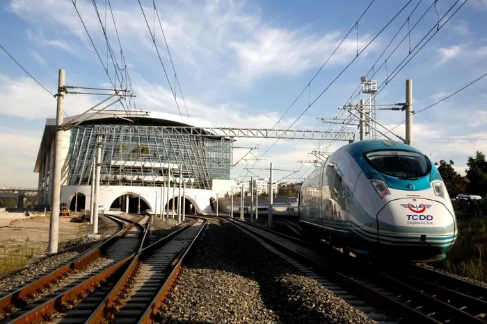 İstanbul-Sivas hızlı tren hattı | Bakan Uraloğlu rakamları açıkladı! 1 ayda 55 bin yolcu - 6