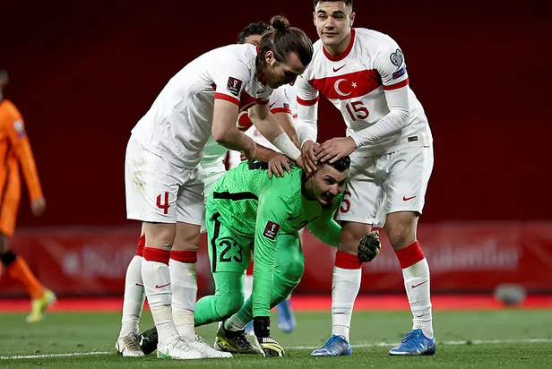 Türkiye Azerbaycan milli maçı saat kaçta? 2021 Türkiye hazırlık maçı hangi kanalda, şifreli mi, şifresiz mi?