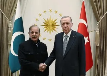 Başkan Erdoğan’dan Şahbaz Şerif’e tebrik telefonu!