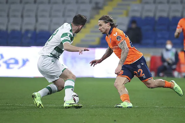 konyasporda-kan-kaybi-suruyor-basaksehir-2-1-konyaspor-mac-sonucu-1645556962175.jpg Konyaspor'da kan kaybı sürüyor! Başakşehir 2-1 Konyaspor (MAÇ SONUCU) - 1