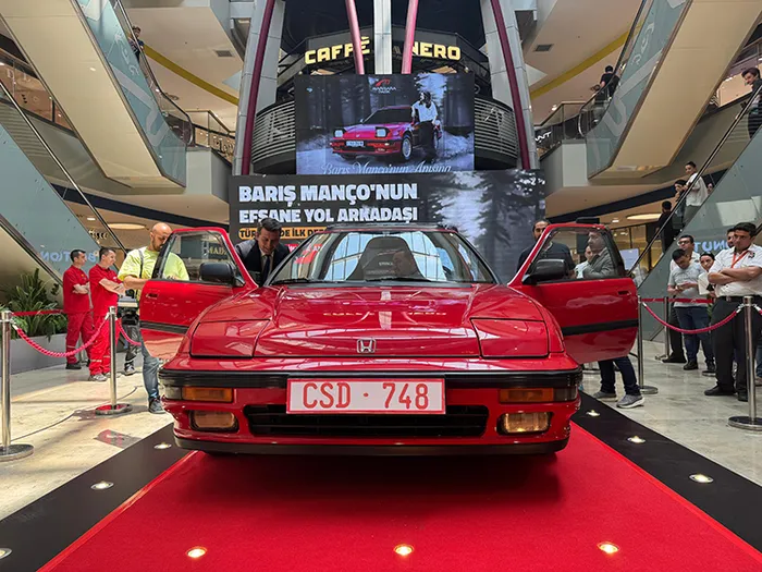 baris-manconun-efsane-yol-arkadasi-gorucuye-cikti-1749795278782.jpg Kaynak: AA