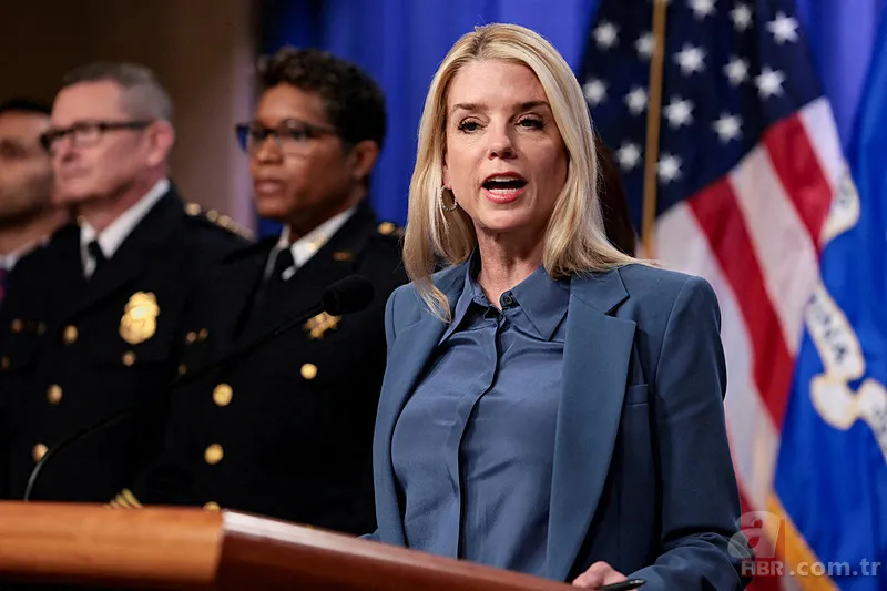 Trump'ın Özel Kalem Müdürü Wiles gündemi sarstı: Alkolik bir kişiliğe sahip! 4