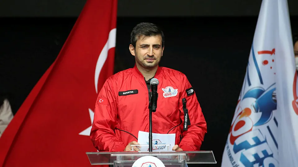 Türk'ün silahı geleceğe damga vuracak! Selçuk Bayraktar'dan heyecan veren TB 3 ve MİUS sözleri