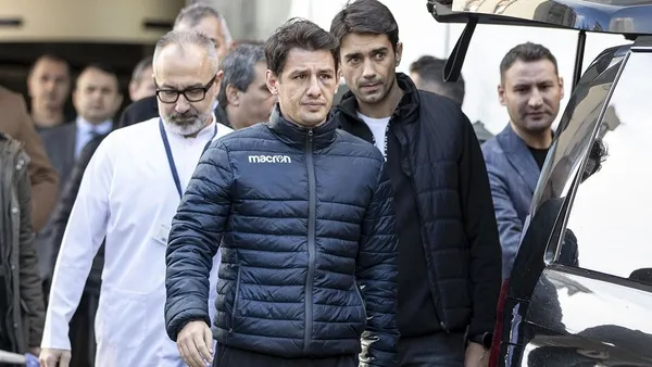 halil-umut-meler-hakemligi-birakti-mi-saldiri-sonrasi-ilk-aciklama-1702708224717.jpeg Halil Umut Meler hakemliği bıraktı mı? Saldırı sonrası ilk açıklama - 2