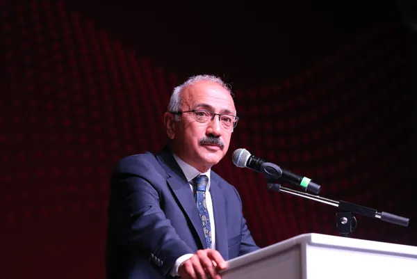 Son dakika: Hazine ve Maliye Bakanı Lütfi Elvan’dan büyüme açıklaması! Yüzde 8’in üzerinde büyüme bekliyoruz