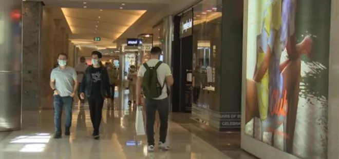 Koronavirüs yasakları kalktı AVM’ler rekor kırdı! Vatandaşlar akın etti