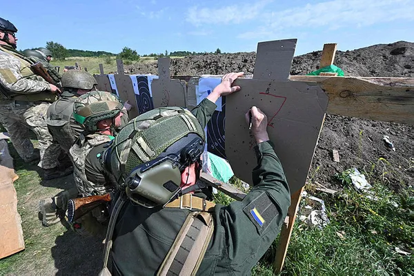 ABD’den bir ilk! Ukrayna’ya Hornet gönderecek | Black Hornet özellikleri ne?