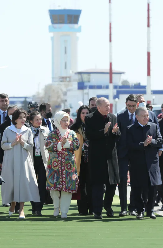 Özbekistan’da Başkan Recep Tayyip Erdoğan coşkusu! Başkan Erdoğan Hive’yi ziyaret etti