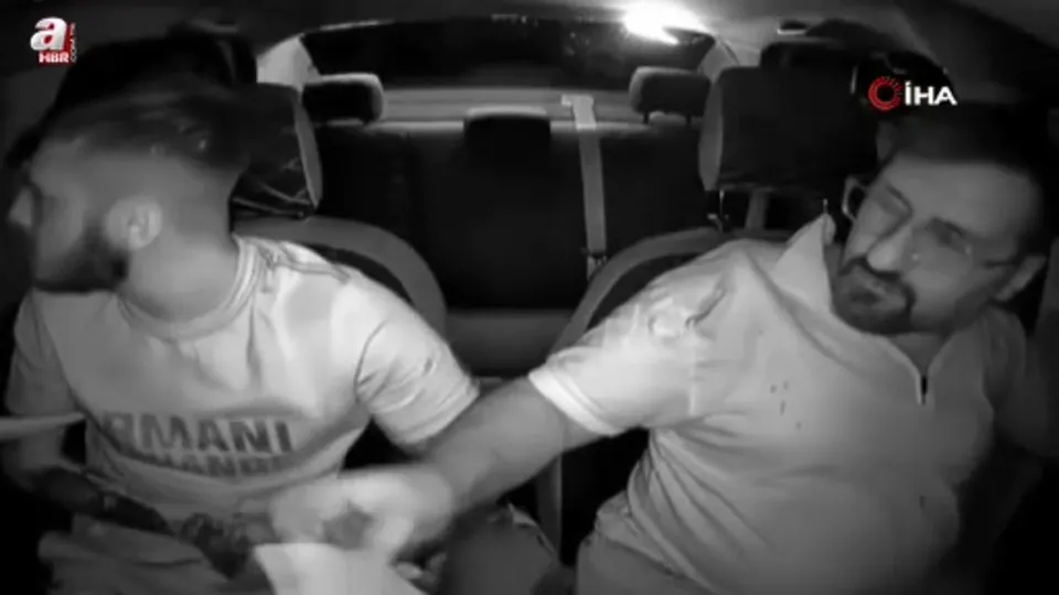 İzmir’de taksi şoförüne yumruklu saldırı