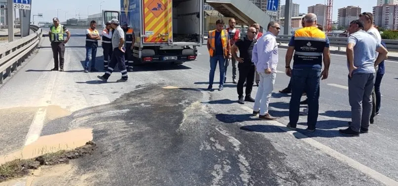 D-100 Karayolu çökme nedeniyle trafiğe kapatıldı