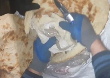 'Ekmek arası eroin' polisin gözünden kaçmadı