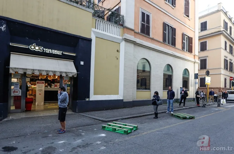 İtalya'dan korkunç koronavirüs bilançosu! İtalya sokaklarından ilginç kareler... 9