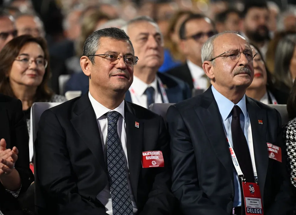 CHP’de ipler koptu! "Özgür Özel kendi iradesiyle hareket etmiyor" - 4