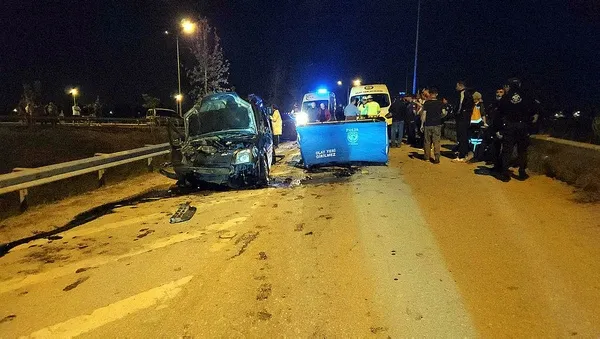duzcede-katliam-gibi-kaza-2-olu-11-yarali-1688182350986.jpeg Düzce'de katliam gibi kaza! 2 ölü, 11 yaralı - 4