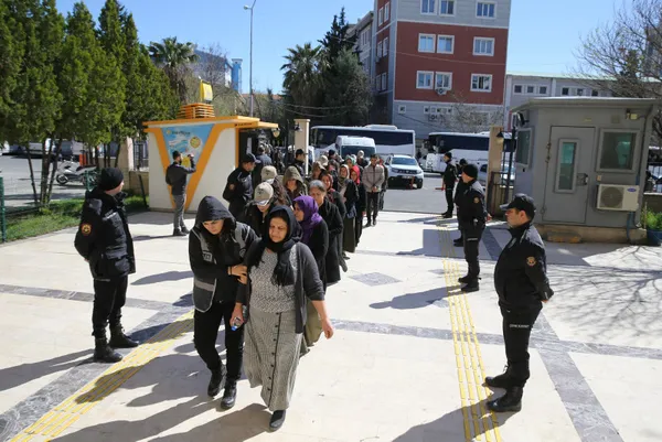 1680260911096.jpg PKK'ya katılım için HDP Suruç ilçe binasında "ikna eğitimi"! Suriye'de silahlı eylemlere katılmışlar - 4