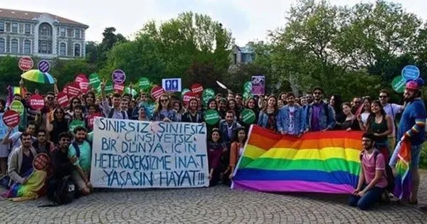 Boğaziçi Üniversitesi’nde büyük skandal! Milli marşımızla LGBT propagandası yaptılar