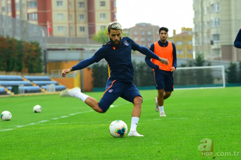 Ünal Karaman'dan flaş karar! İşte Medipol Başakşehir Trabzonspor maçı ilk 11'leri... 1