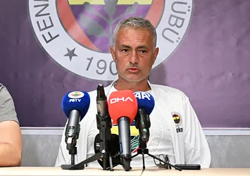 Jose Mourinho'dan Şampiyonlar Ligi açıklaması: Kalabilmek için her şeyi yapacağız