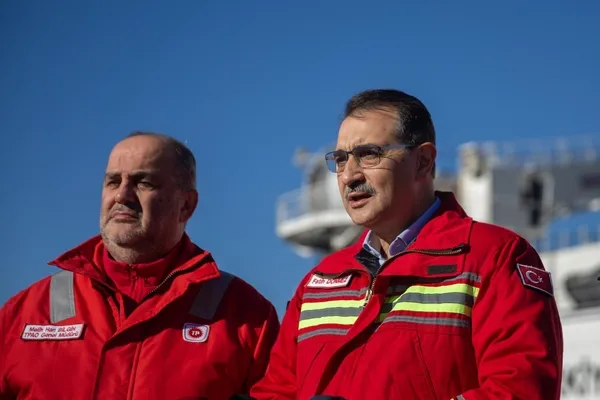 karadeniz-gazi-icin-calismalar-devam-ediyor-enerji-ve-tabii-kaynaklar-bakanligi-filosuna-katildi-su-alti-insaa-1674455273859.jpg Karadeniz gazı için çalışmalar devam ediyor! Enerji ve Tabii Kaynaklar Bakanlığı filosuna katıldı! Su altı inşaat gemisi: Mukavemet - 4