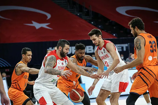 FIBA 2022 Avrupa Şampiyonası Elemeleri | Hollanda - Türkiye: 71-73