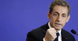 Fransa’da kara para skandalı!