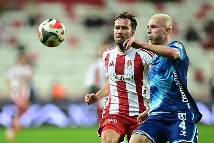 a-haberde-ztk-heyecani-antalyaspor-samsunspor-maci-1772704635790.jpeg A Haber'de ZTK heyecanı! Antalyaspor-Samsunspor maçı - 2