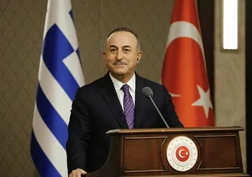 Dışişleri Bakanı Mevlüt Çavuşoğlu Yunan "To Vima" gazetesine açık açık söyledi: Vazgeçin