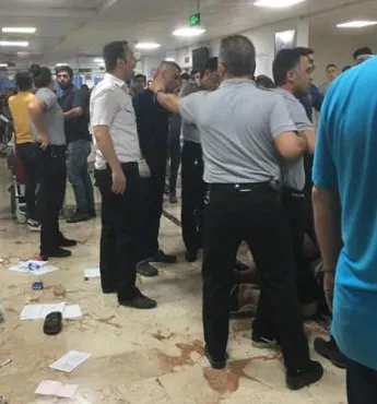 Gaziantep'te istediği ilacı alamayan hasta doktora saldırıp hastaneyi dağıttı - 2